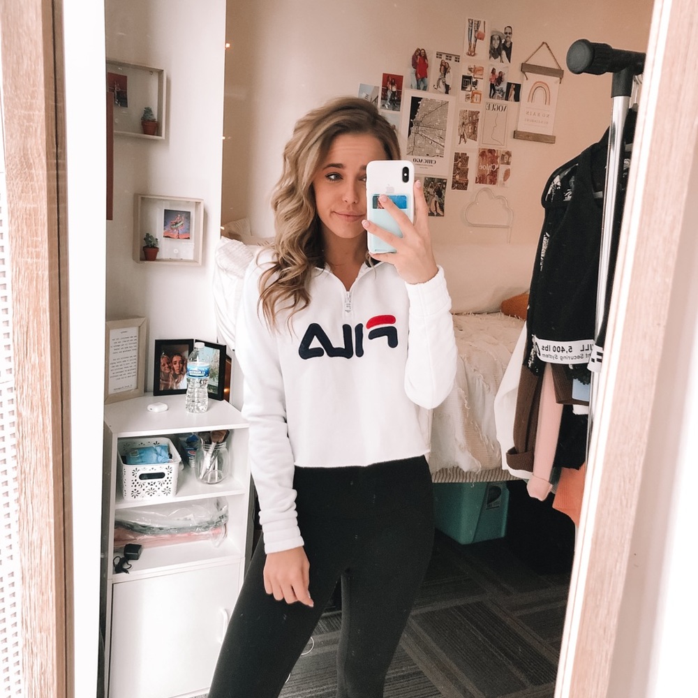 Fila Cropped Pullover!! - Picture 2 of 9
